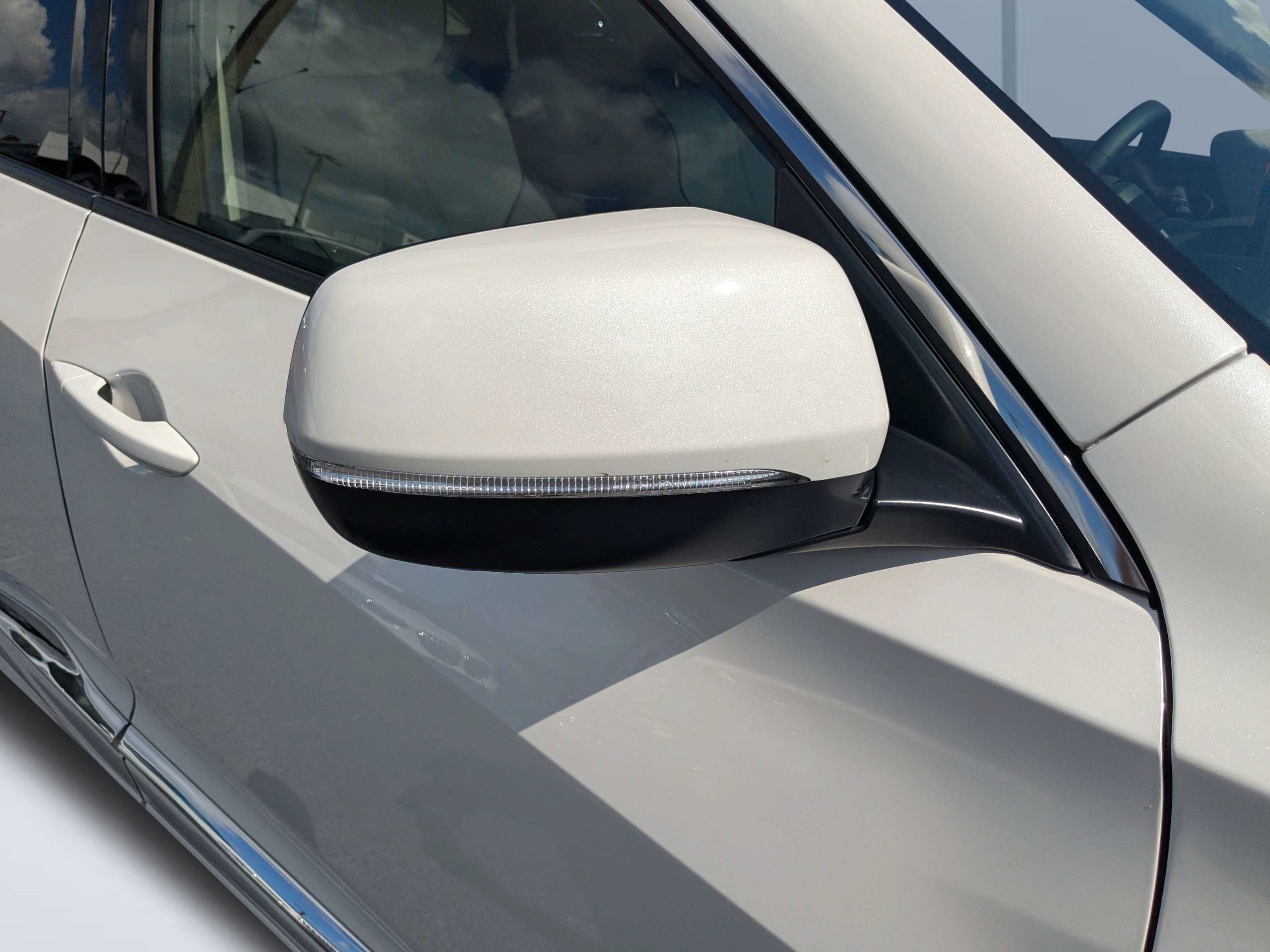 Certified Used 2025 Platinum White Pearl Acura Advance Package image 46