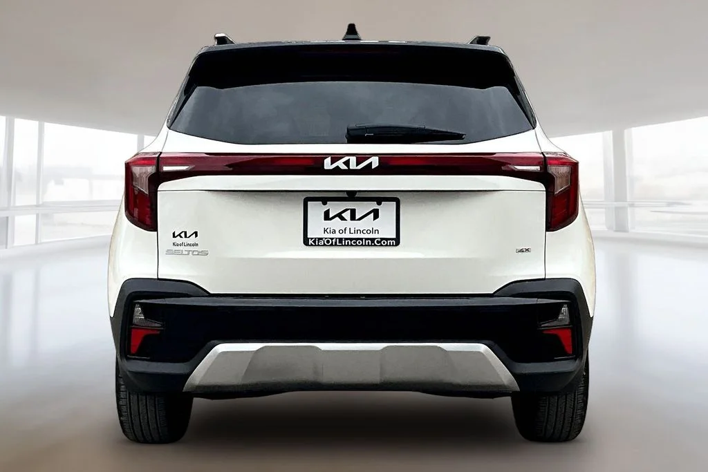 New 2026 Clear White / Black Roof Kia S image 4