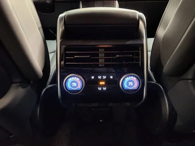 Used 2025 Fuji White Land Rover Autobiography image 31