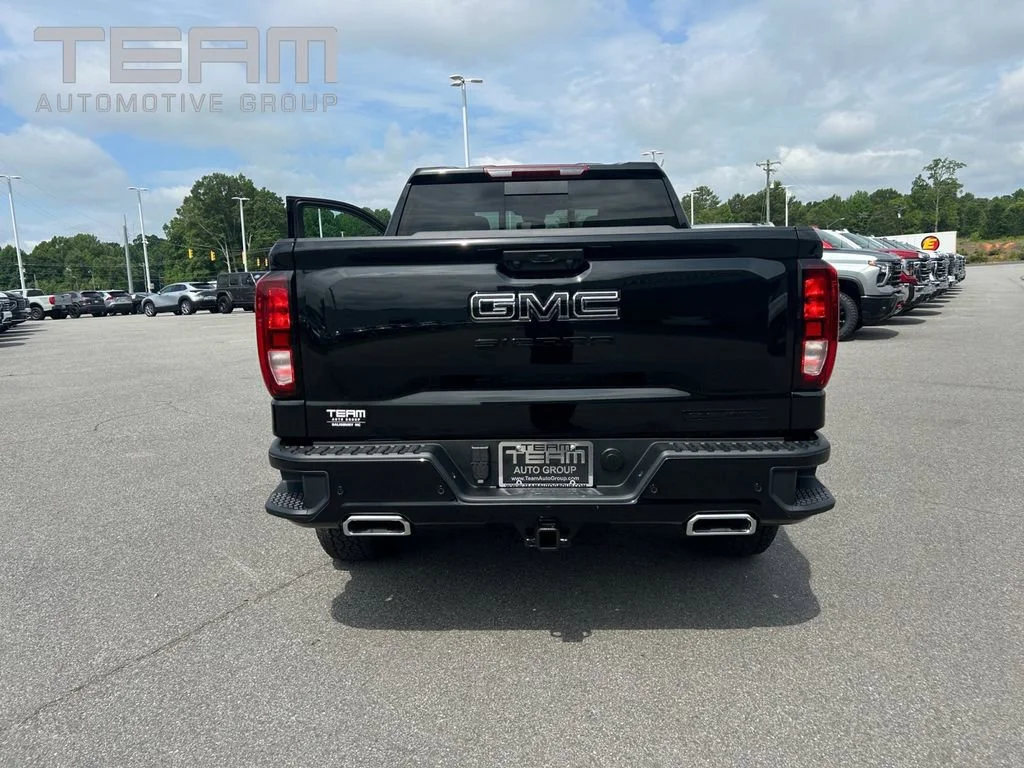New 2026 Onyx Black GMC Elevation image 26