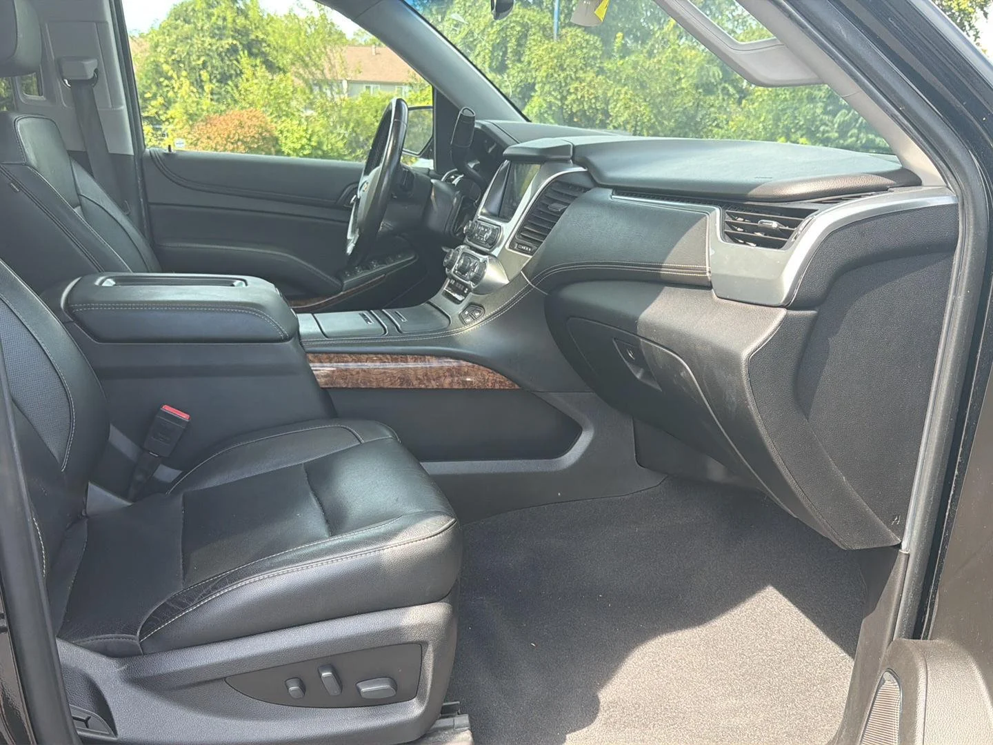 Used 2019 Black Chevrolet Premier image 12