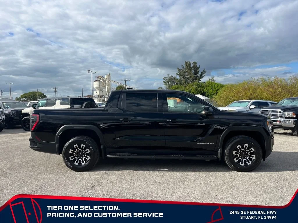 New 2026 Onyx Black GMC Elevation Extended Range image 8