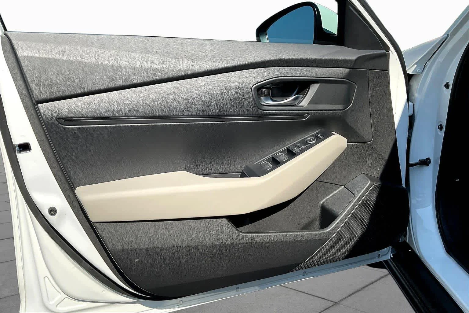 New 2026 Platinum White Pearl Honda LX image 10