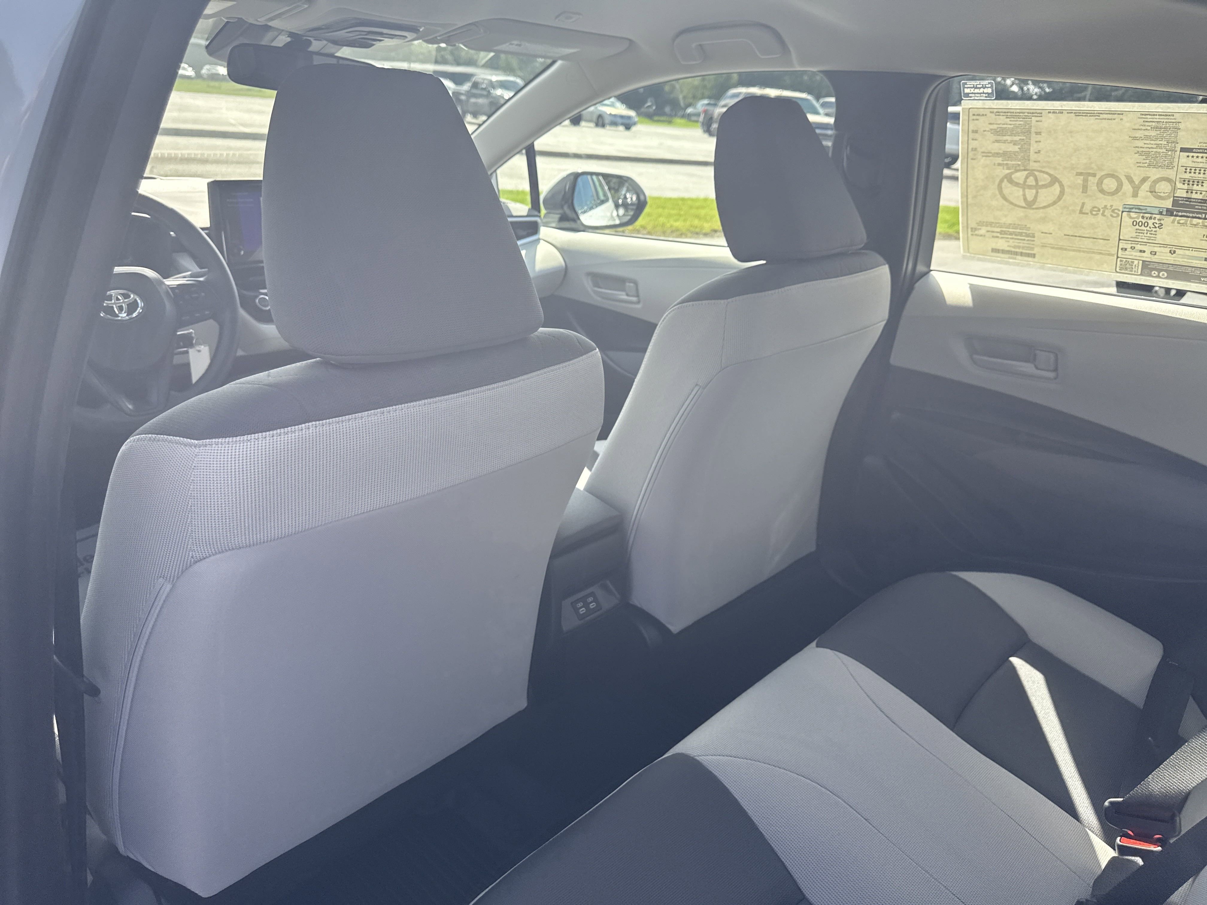 Used 2025  Toyota  image 25