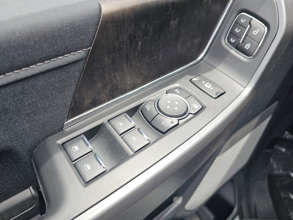 New 2026 Oxford White Ford LARIAT image 34