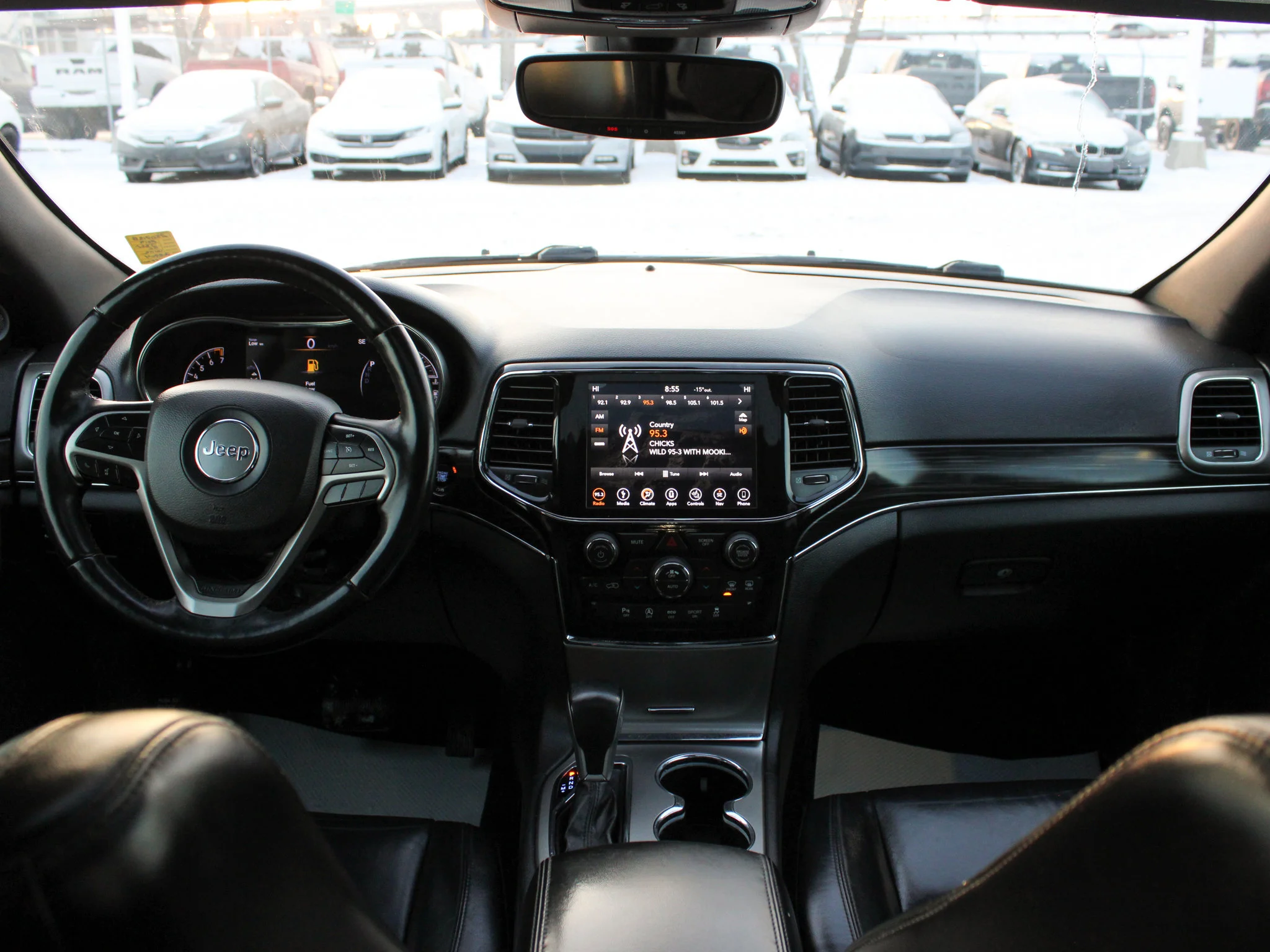 Used 2019 White Jeep Limited * No Accidents | Heated Seats | Apple CarPlay | V6 | Sunroof image 4