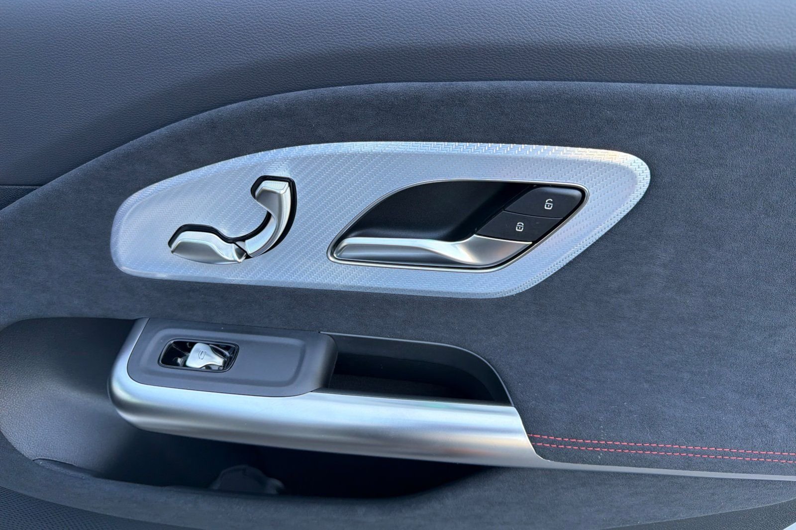 New 2027 MANUFAKTUR Alpine Grey Mercedes-Benz CLA 250+ image 32
