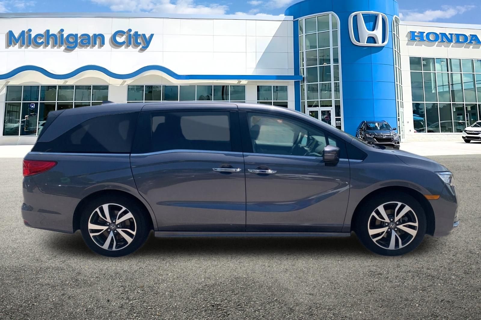Certified Used 2024 Gray Honda Touring image 6