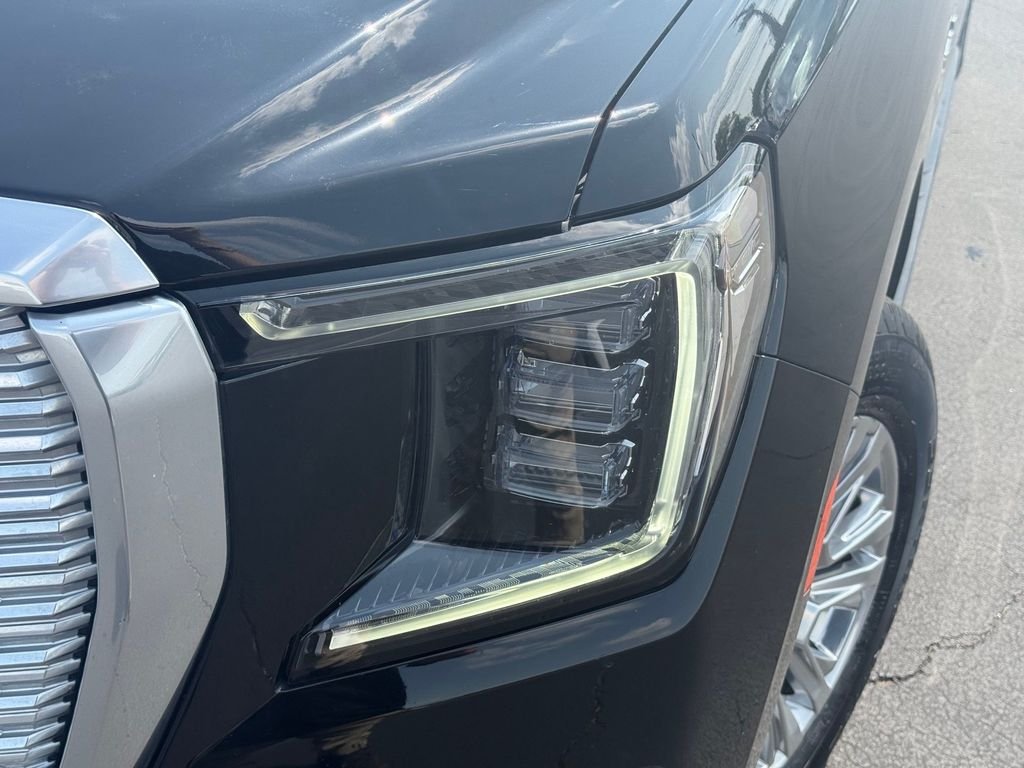 Used 2022 Black GMC Denali image 2