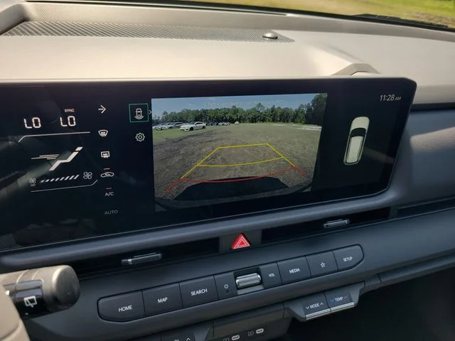 New 2027 Iceberg Green Kia X-Line S image 28