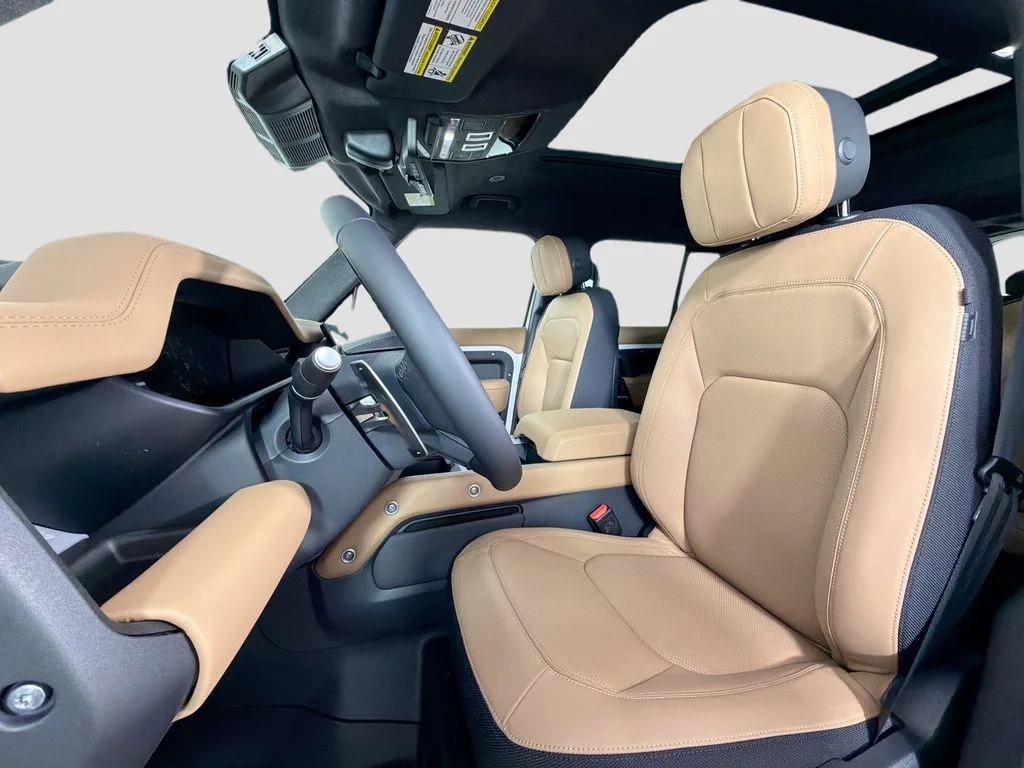 New 2026 Fuji White Land Rover V8 image 22