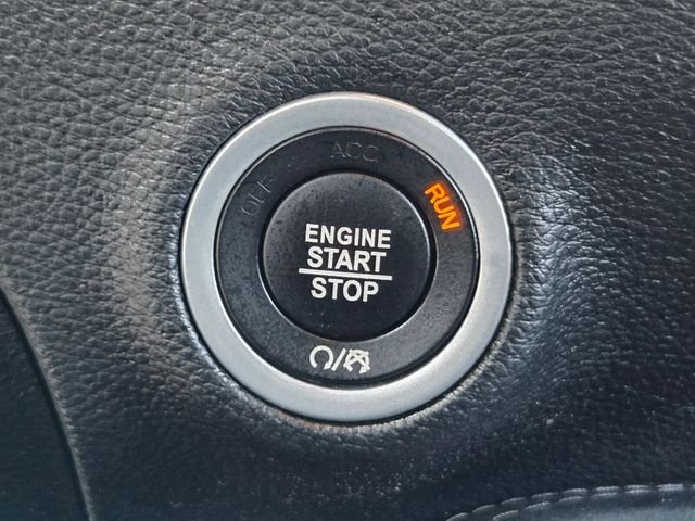 Used 2023 Gray Dodge SXT image 18