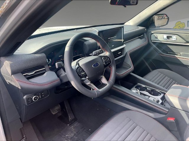 New 2027 Avalanche Gray Ford ST-Line image 7