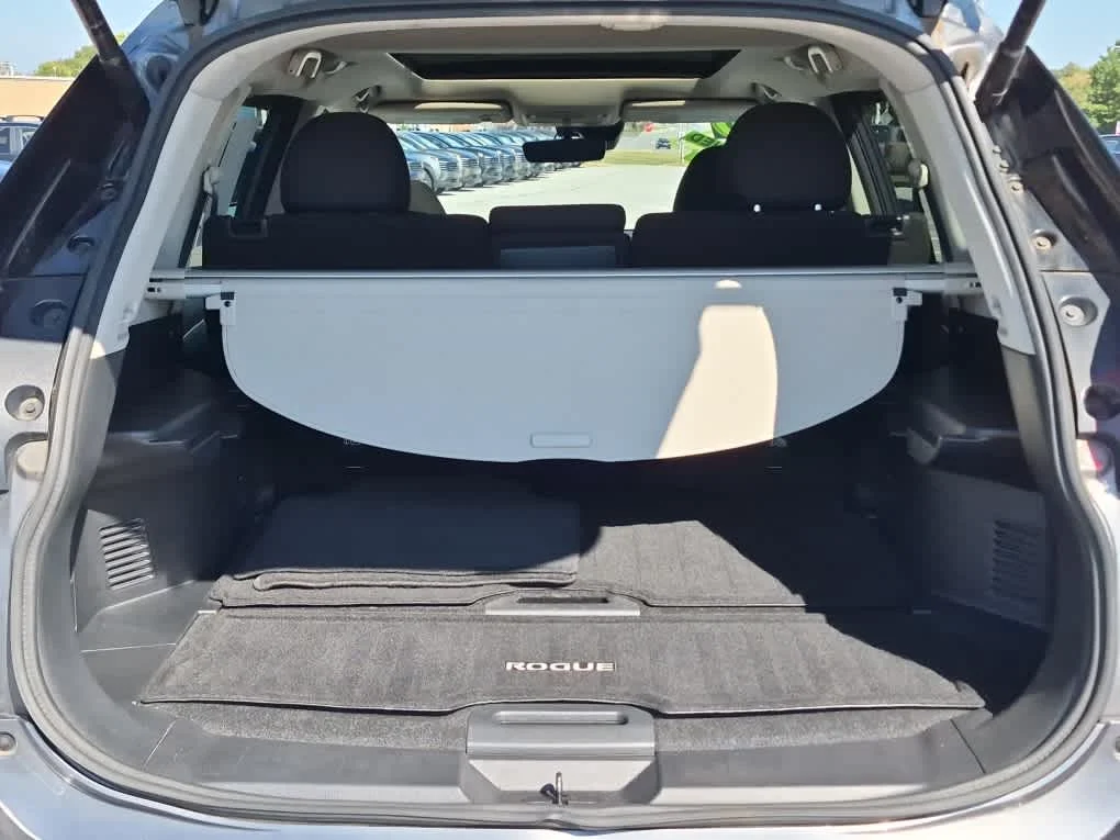 Used 2020 Gun Metallic Nissan SV image 20