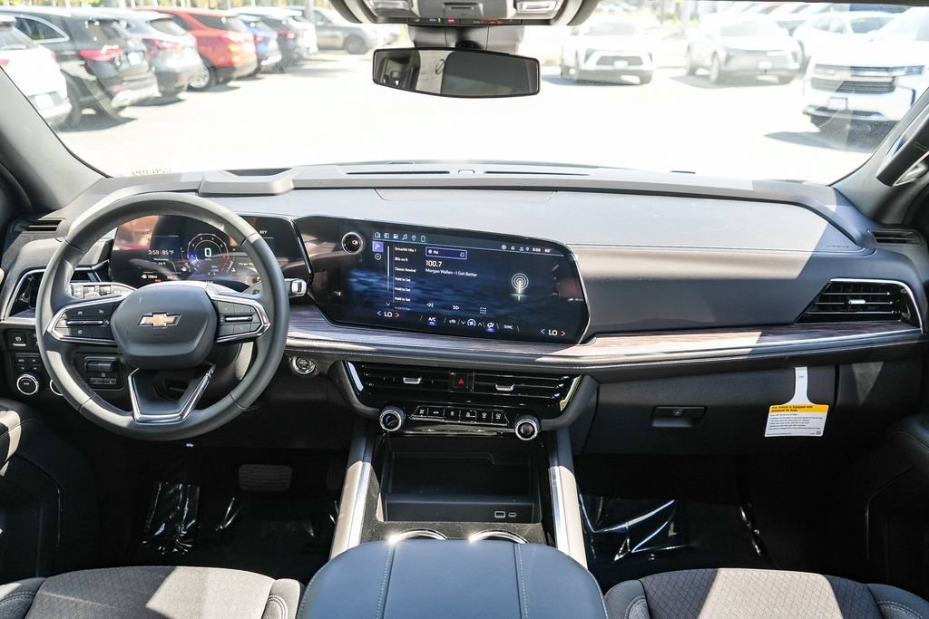 2026 Chevrolet Suburban LS - Photo 13
