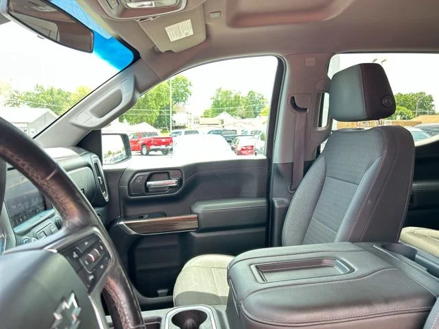 Used 2019  Chevrolet LT Trail Boss image 28