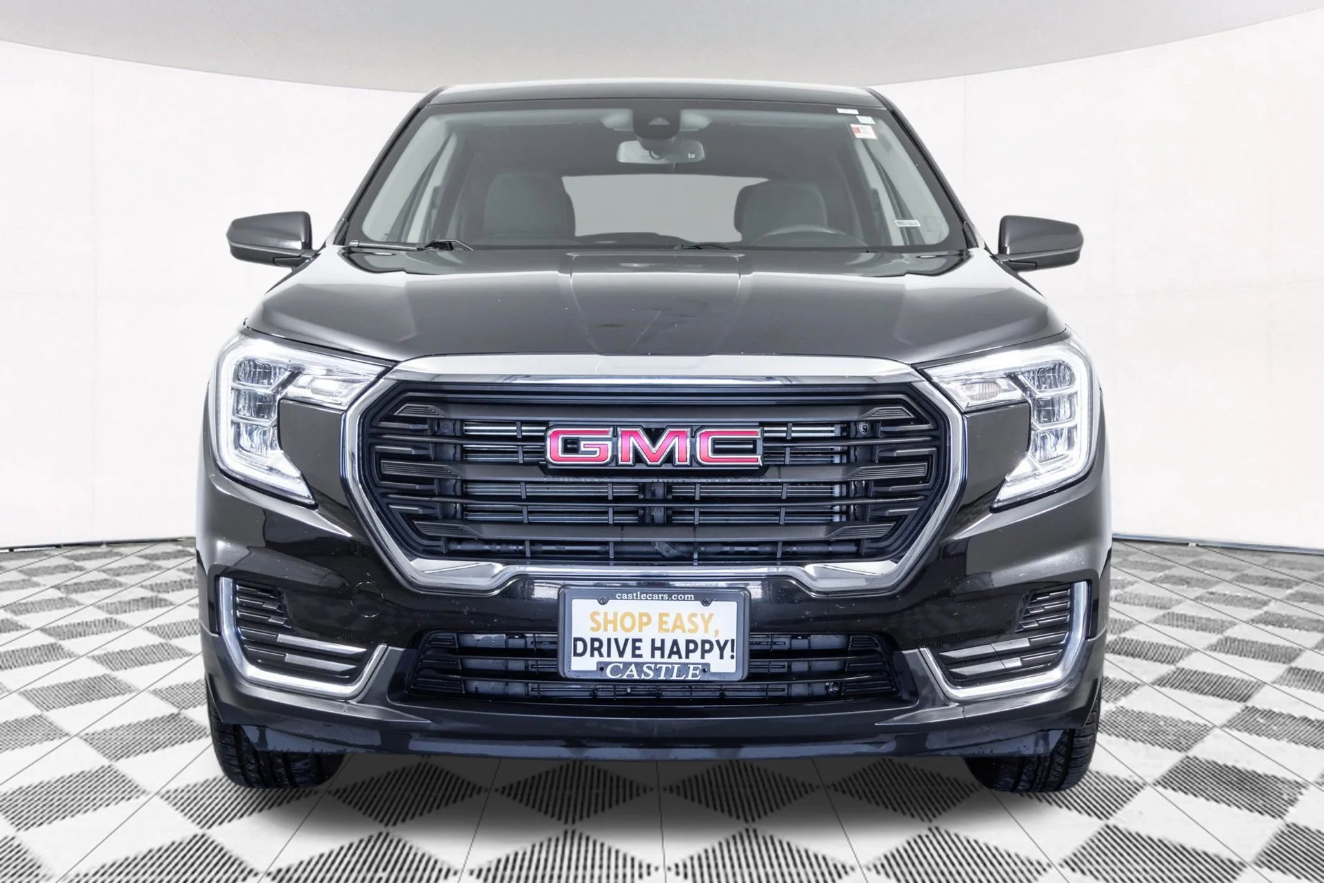 Used 2024 Ebony Twilight Metallic GMC SLE image 10