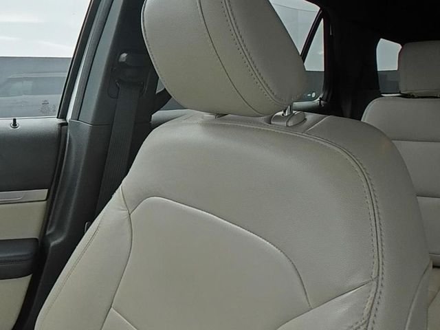 Used 2018 White Ford XLT image 39