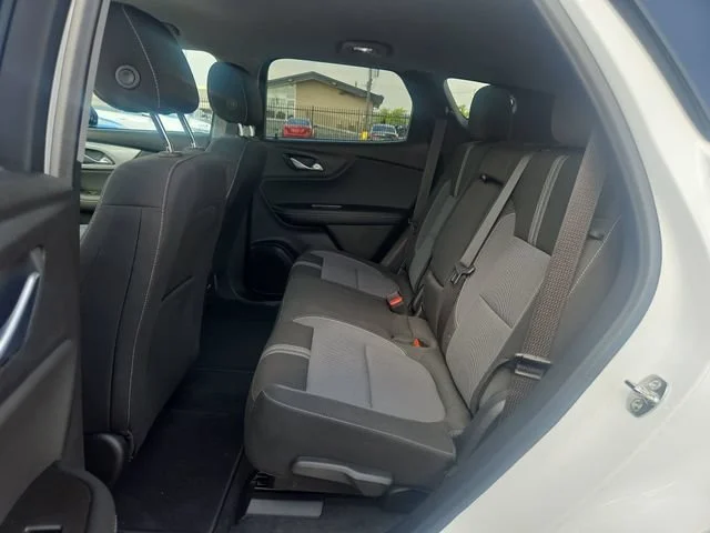 Used 2024 Summit White Chevrolet 2LT image 24