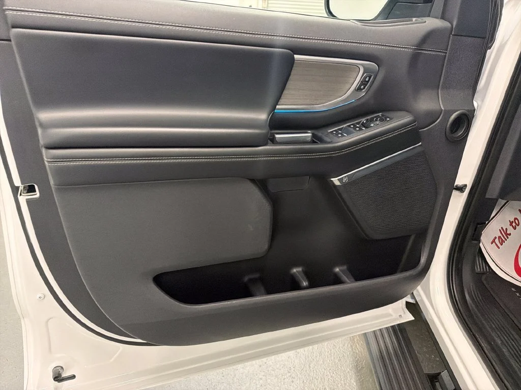 Used 2025 White Ford Platinum image 13
