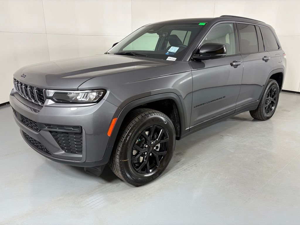 New 2026 Baltic Gray Metallic Clear-Coat Exterior Paint Jeep Altitude image 4
