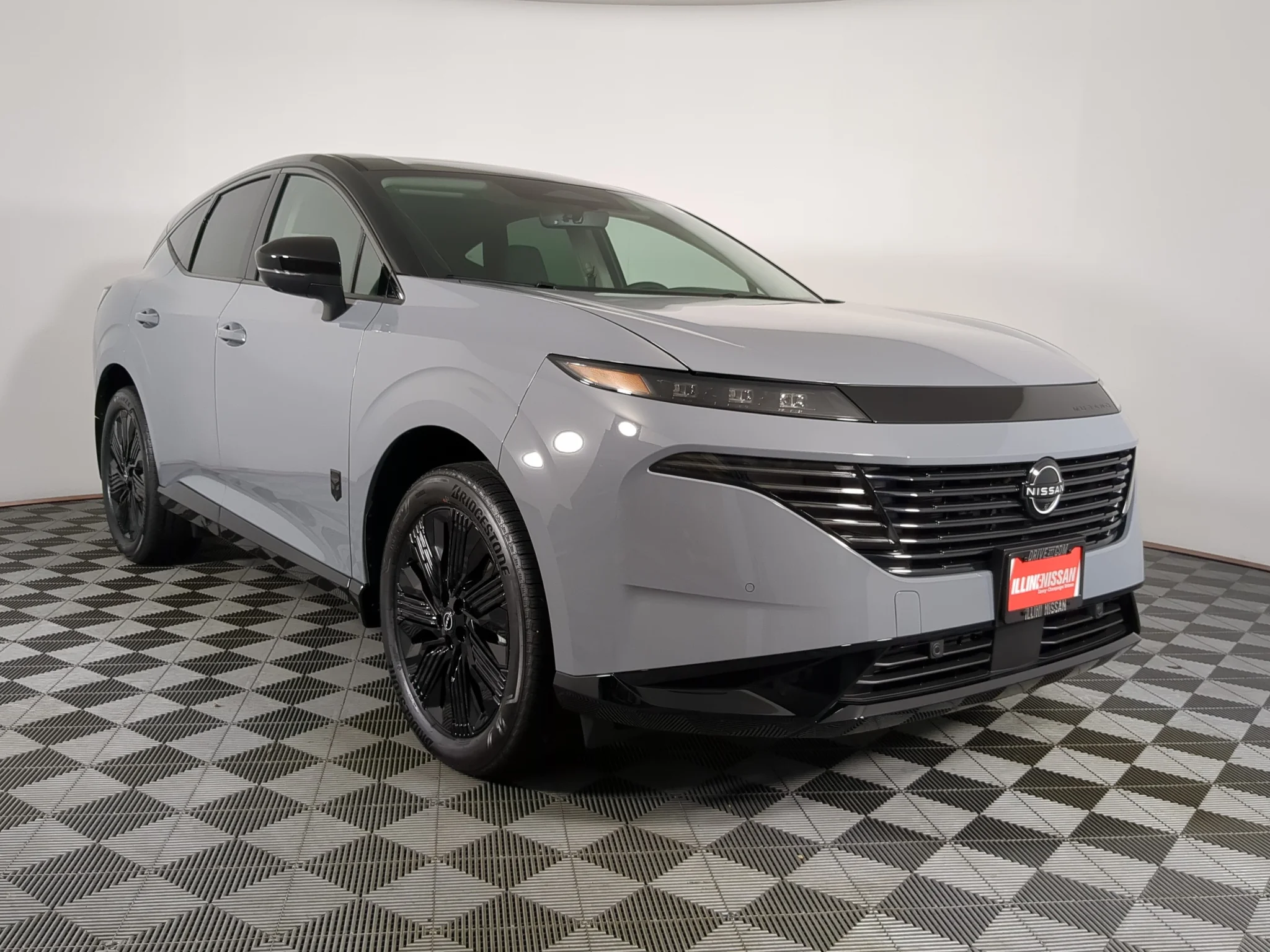 New 2027 Boulder Gray Pearl/Super Black Nissan SL image 2