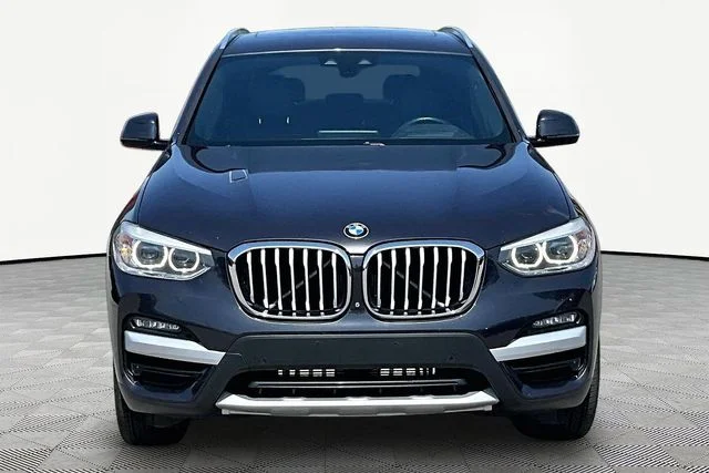 Used 2020 Gray BMW xDrive30i image 3