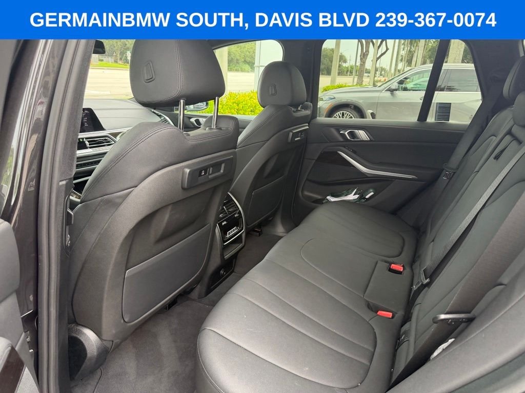 Used 2020 Dark Graphite BMW xDrive40i image 26