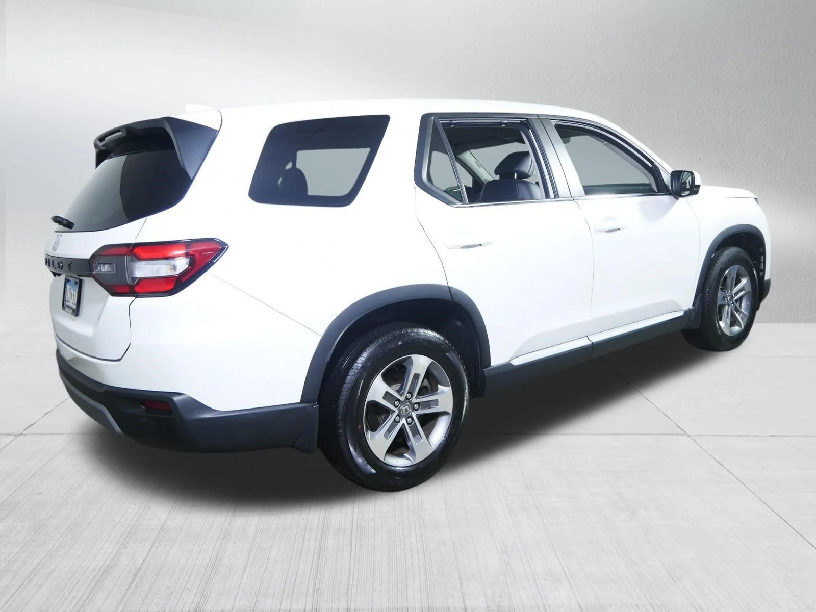 Used 2023 Platinum White Pearl Honda EX-L 8 Passenger image 7