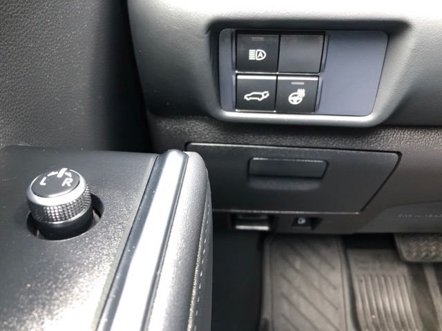 Used 2021 Blizzard Pearl Toyota Limited image 24