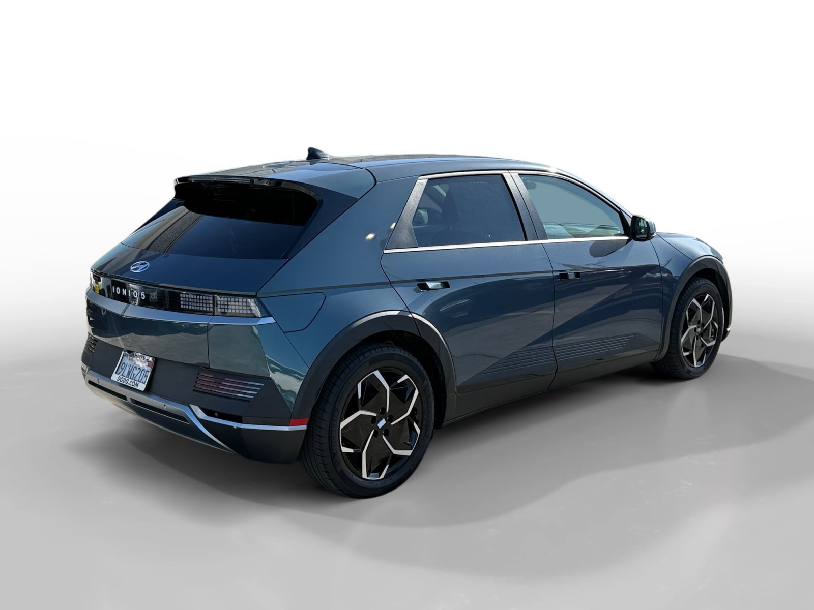 Used 2024 Teal Hyundai SEL image 5