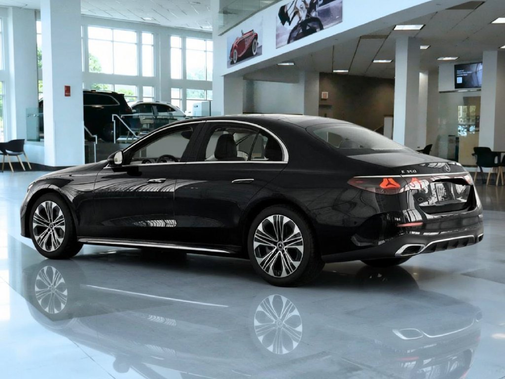 2026 Mercedes-Benz E-Class E350 - Photo 29