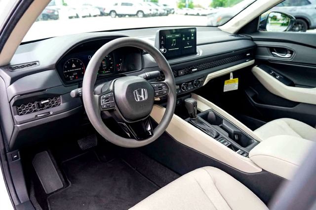 New 2026 Platinum White Pearl Honda SE image 10