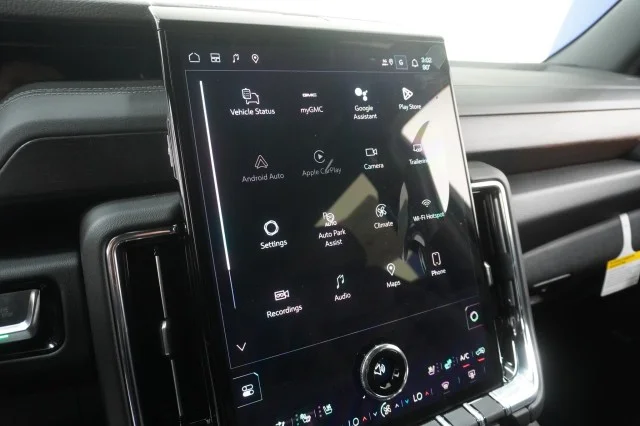 2026 GMC Yukon XL Denali - Photo 35