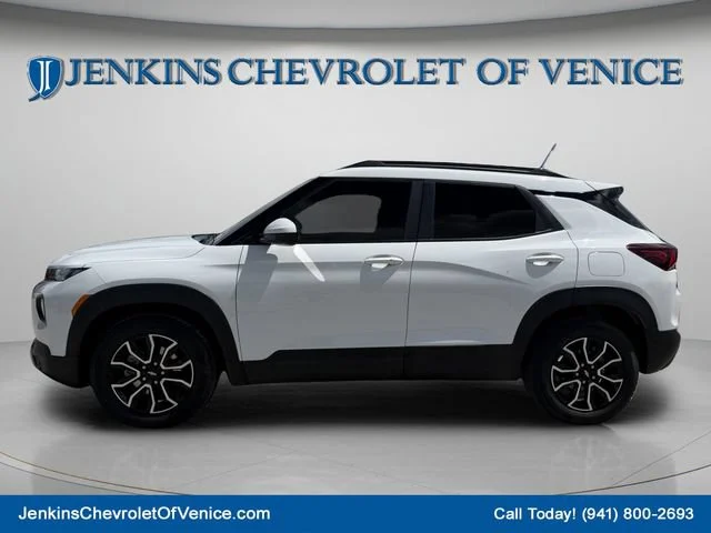 Used 2023 SUMMIT WHITE Chevrolet ACTIV image 9