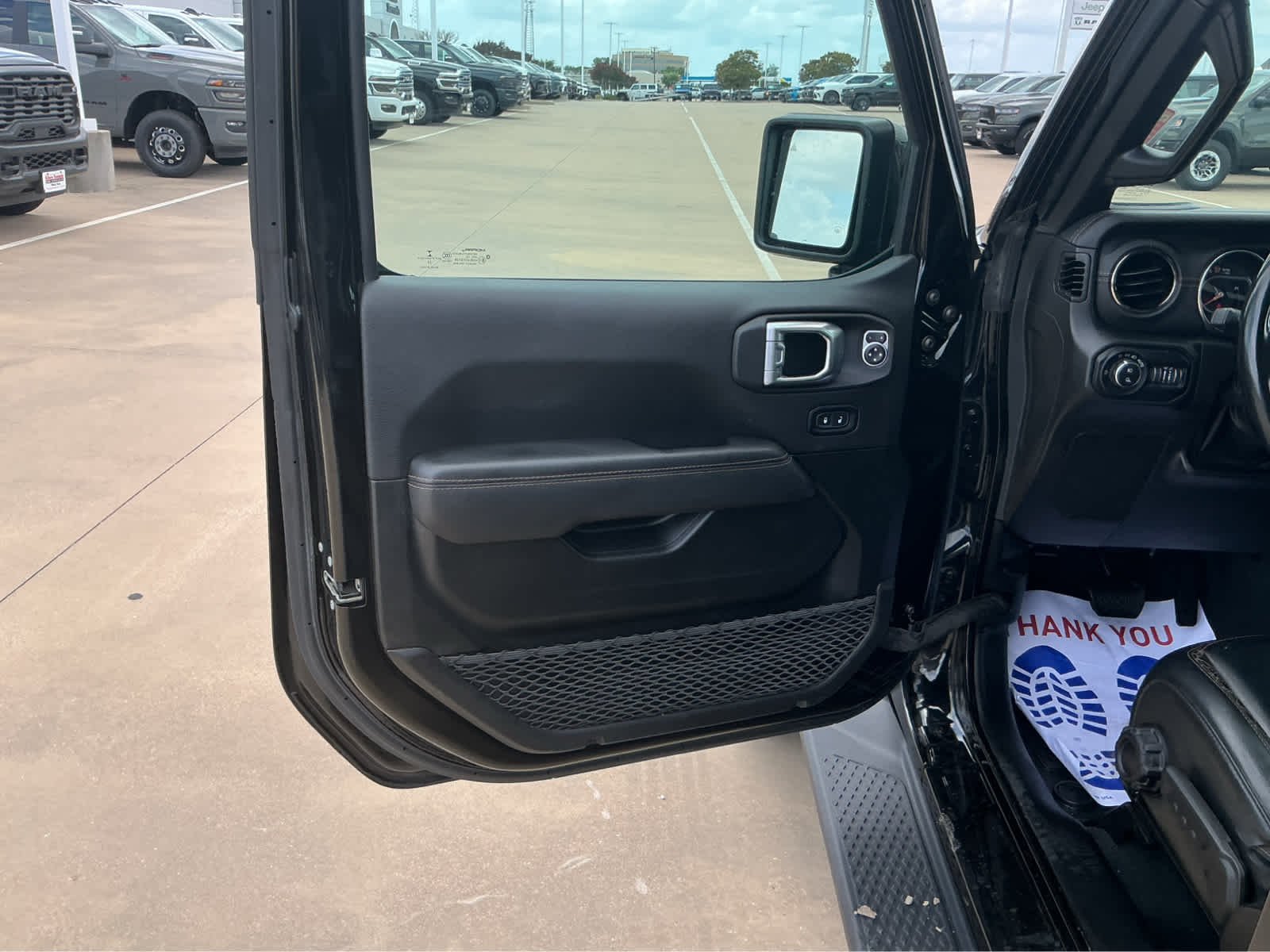 Used 2022 Black Clearcoat Jeep High Altitude image 14