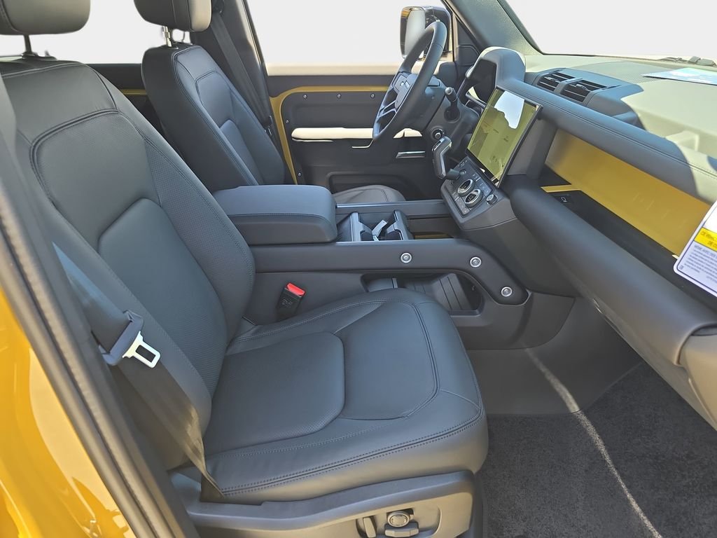 New 2026 Deep Sandglow Yellow Land Rover Trophy Edition Deep Sandglow image 10