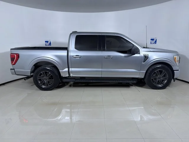 Used 2022 ICONICSILVER Ford XLT image 9