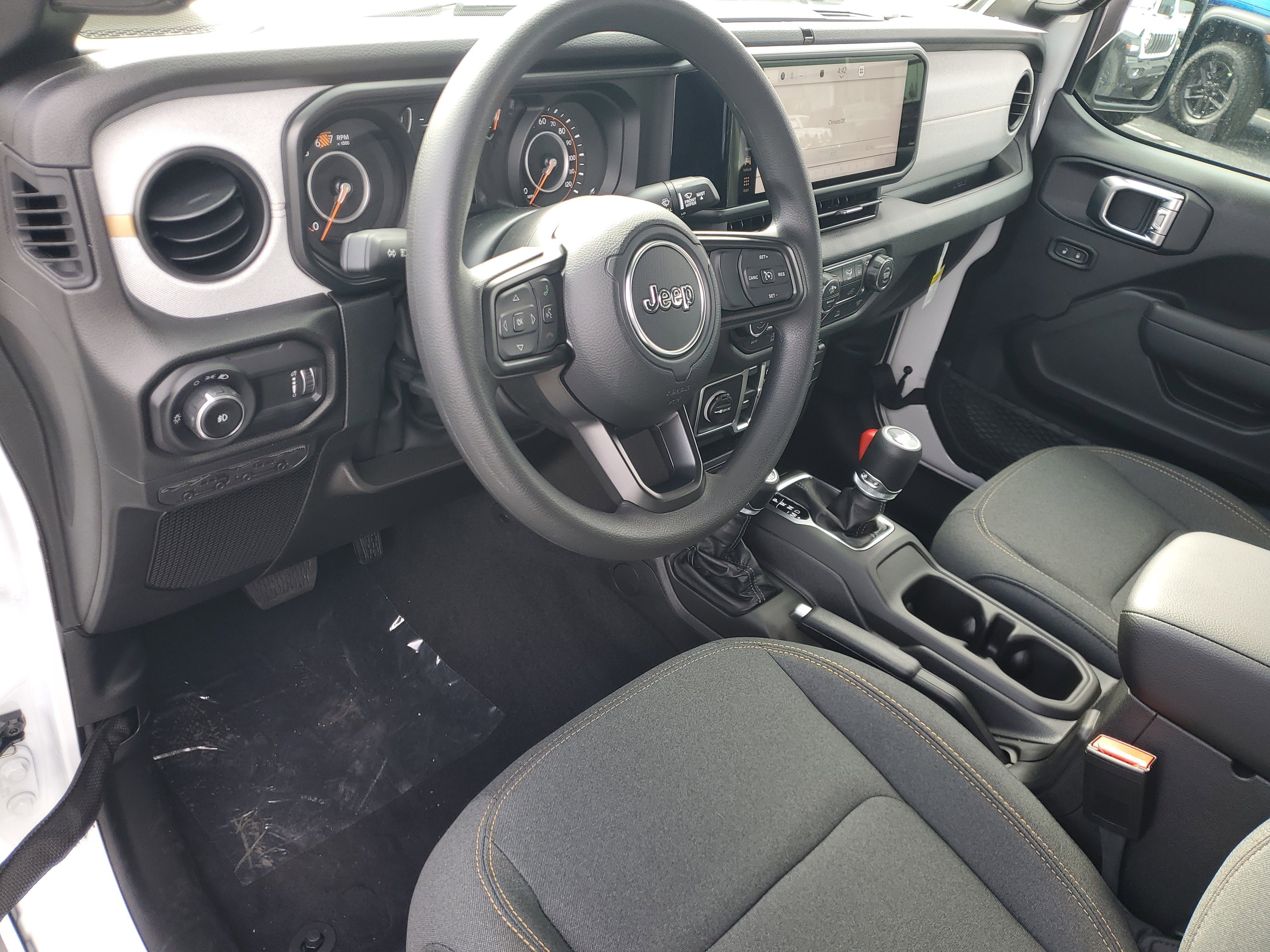 New 2026 Bright White Clear-Coat Exterior Paint Jeep Sport image 7