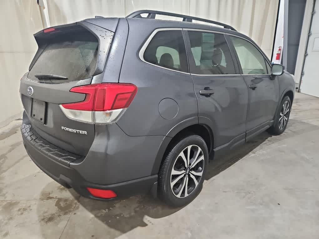 Used 2023 Magnetite Gray Metallic Subaru Limited image 7