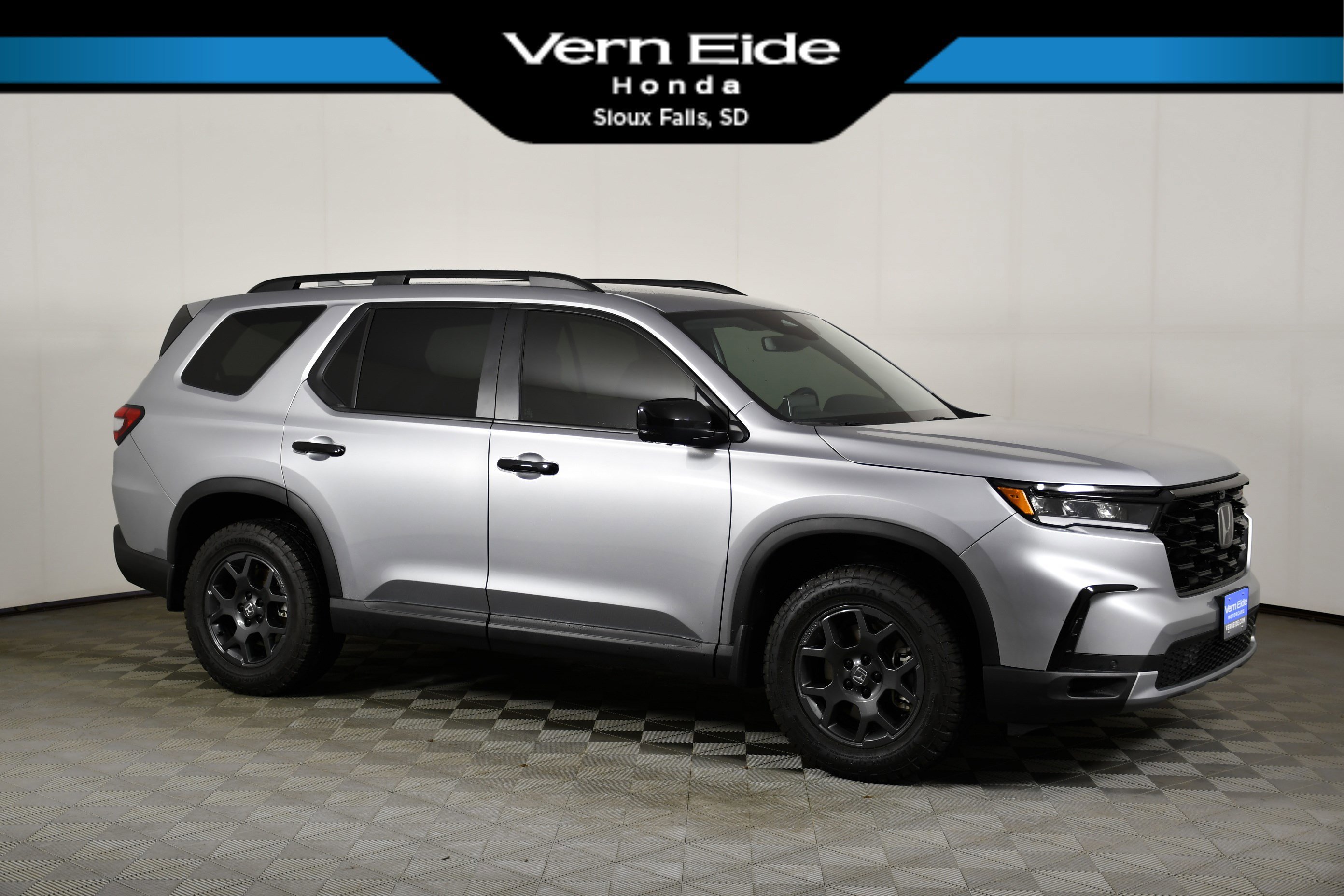 2025 Honda Pilot TrailSport AWD's photo