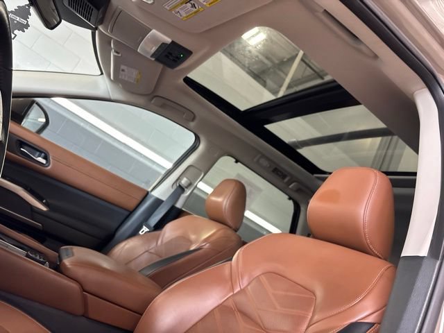 Certified Used 2023 Baja Storm Nissan Platinum image 16
