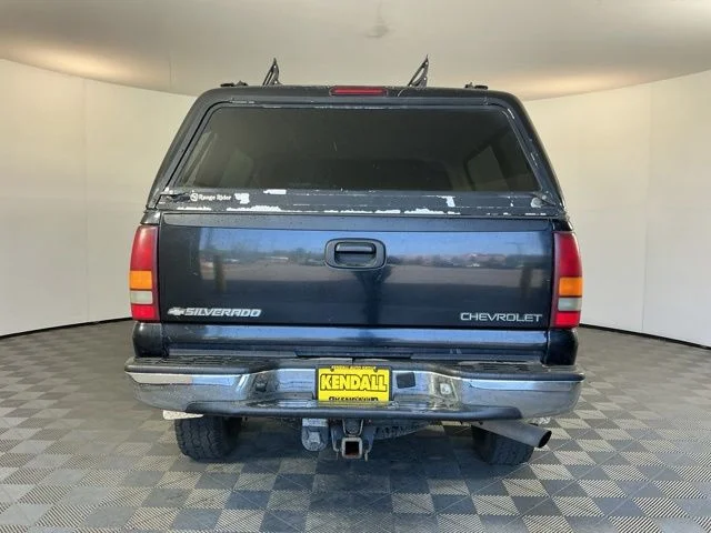 Used 2002 Onyx Black Chevrolet LS image 5