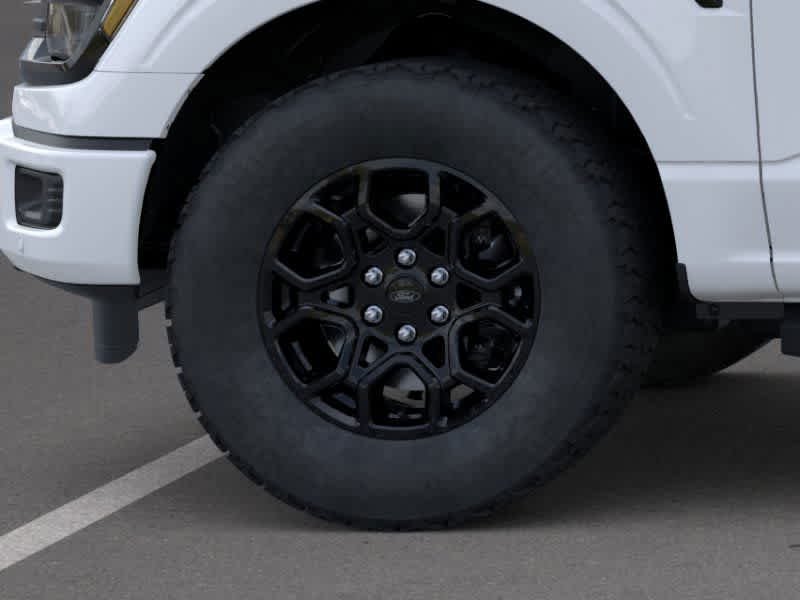 New 2026 Oxford White Ford XLT image 19