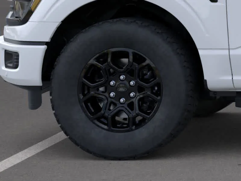 New 2026 Oxford White Ford XLT image 19