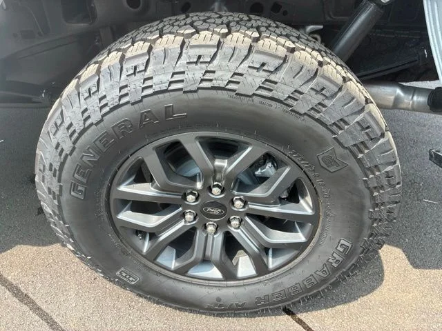 New 2026 Oxford White Ford Tremor® image 17