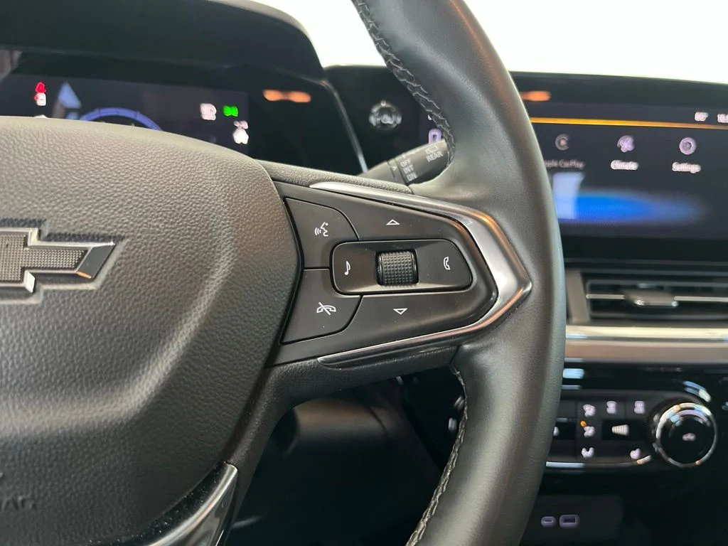 Used 2025 Green Chevrolet ACTIV image 7