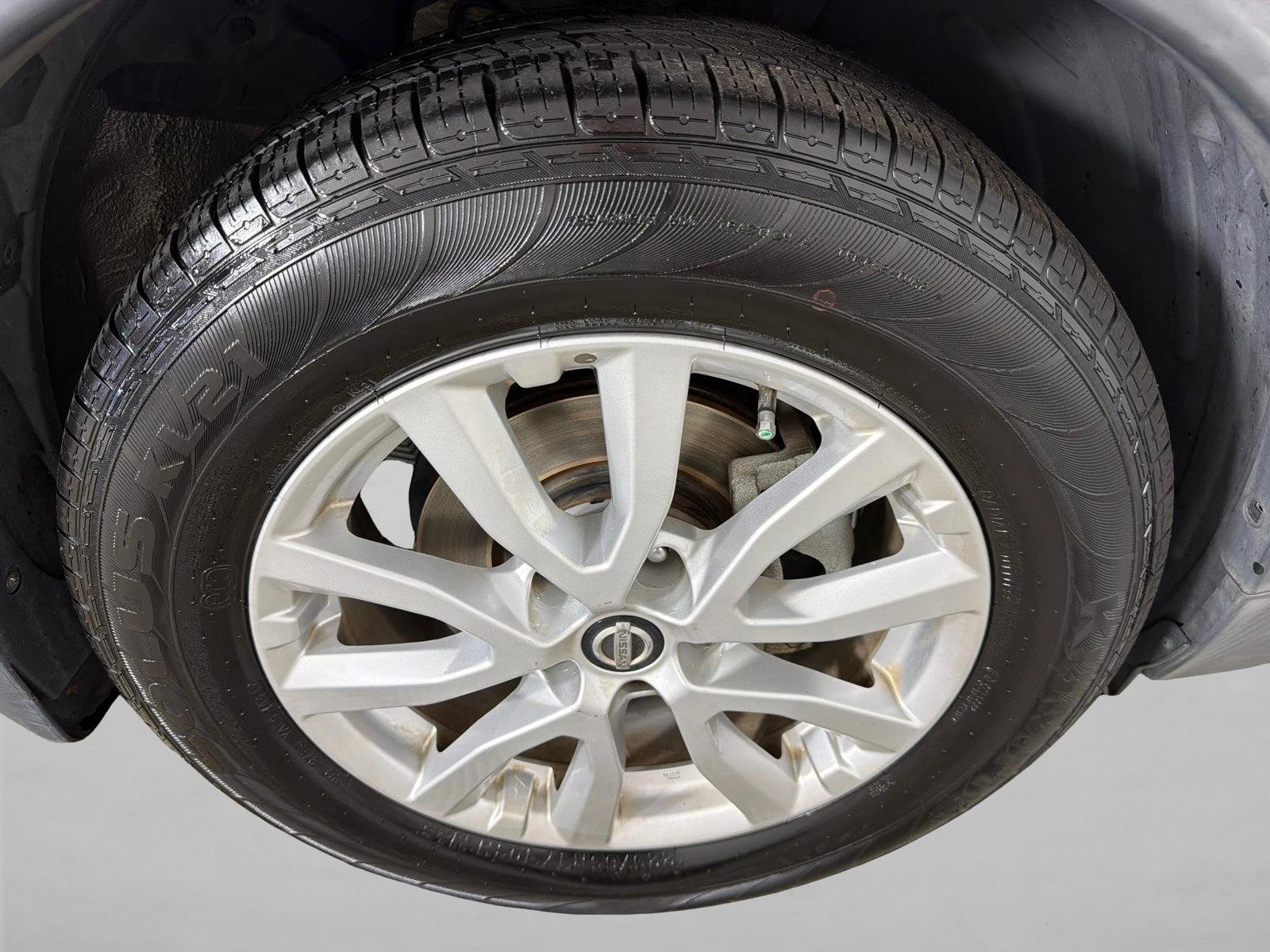 Used 2017 Brilliant Silver Nissan SV image 12