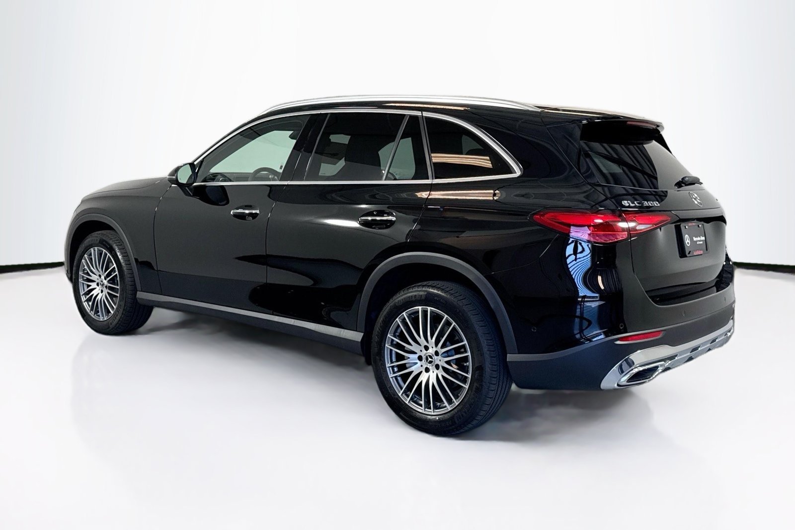 New 2026 Black Mercedes-Benz GLC 300 image 7
