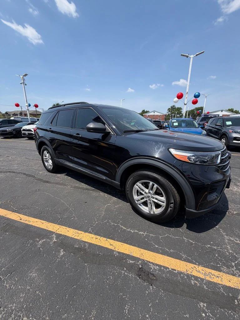 Used 2022 Black Ford XLT image 11